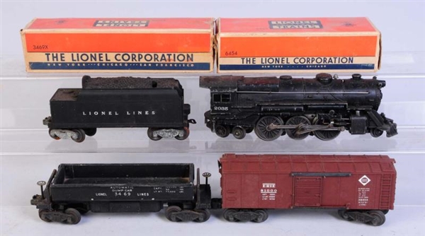 LIONEL NO.2035 LOCOMOTIVE, TENDER & CARS.         