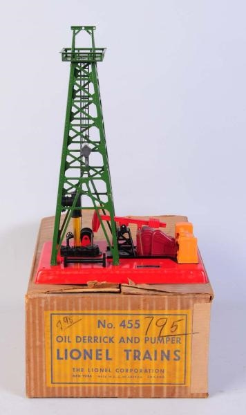 LIONEL NO.455 OIL DERRICK IN 1950 ERA BOX.        
