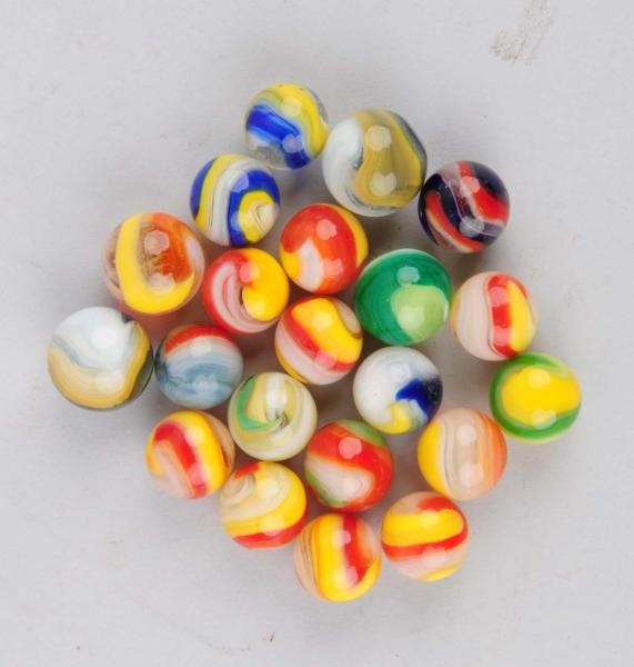 LOT OF 21: MACHINE MADE MARBLES.                  