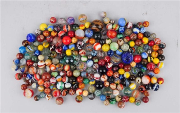 LOT OF APPROXIMATELY 230 MARBLES.                 