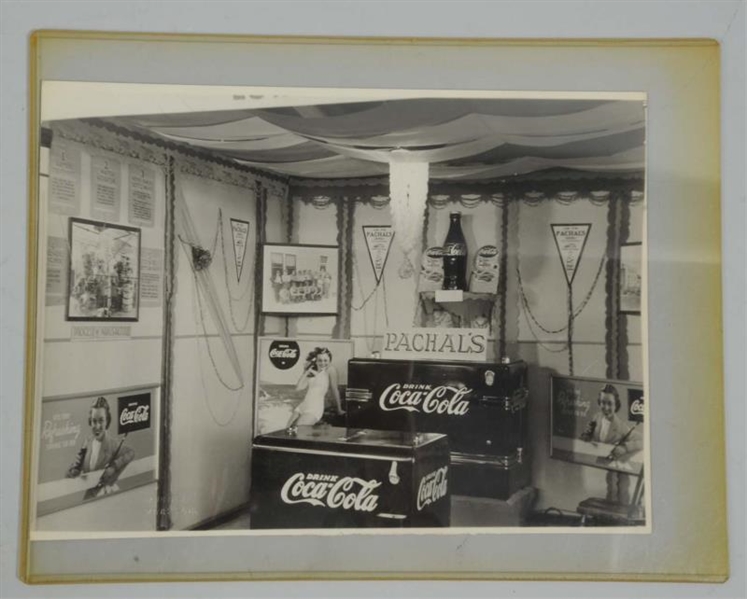 INTERESTING 1930S COCA COLA TRADE SHOW PHOTOGRAPH 