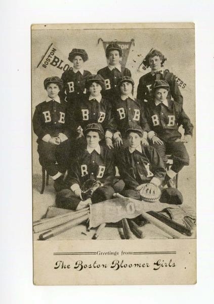 CIRCA 1908 BOSTON BLOOMER GIRLS BASEBALL POSTCARD 