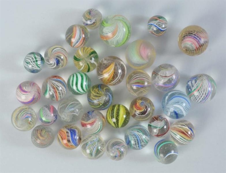 LOT OF 30: SMALL SWIRL MARBLES.                   