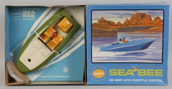 COX SEA BEE GAS POWERED SKIT BOAT.                