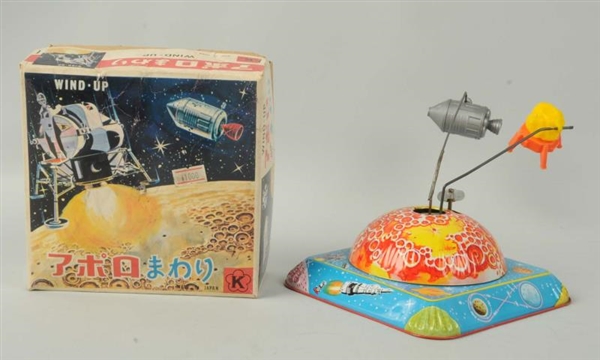 JAPANESE TIN LITHO WIND-UP LUNAR SPACE TOY.       