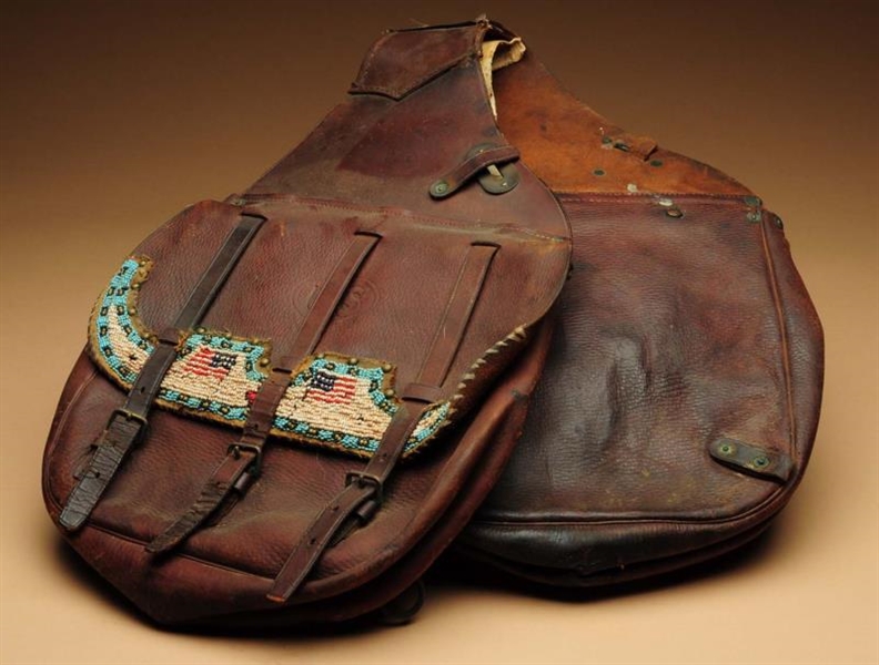 EARLY 20TH CENTURY US MARKED CALVARY SADDLE BAGS. 