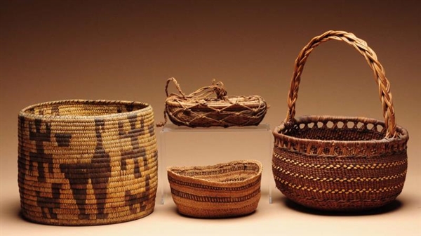 LOT OF 4: NATIVE AMERICAN BASKETS.                