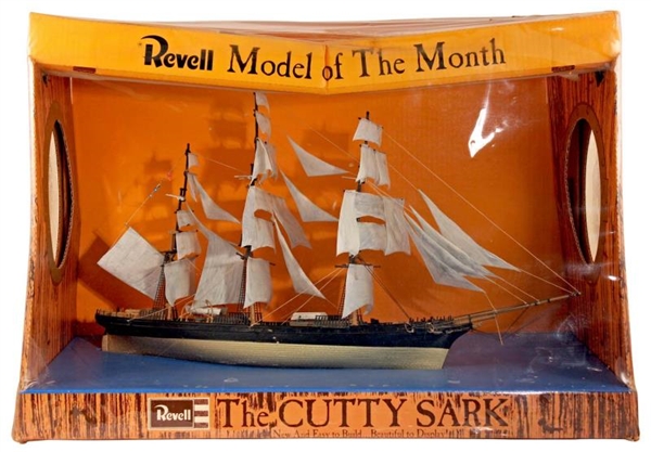 REVELL MODEL OF THE MONTH THE CUTTY SARK DISPLAY. 