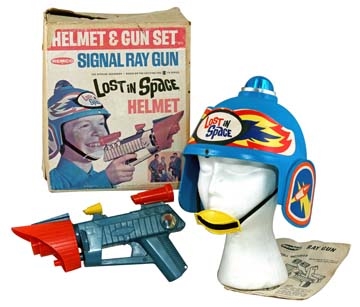 LOST IN SPACE HELMET AND SIGNAL RAY GUN SET.      