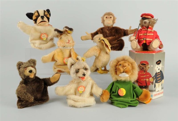 LOT OF 8: 6 PUPPETS & 2 ANIMALS.                  