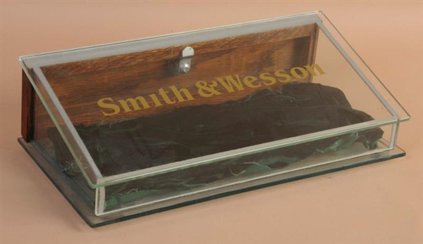 SMITH & WESSON GLASS CASE.                        
