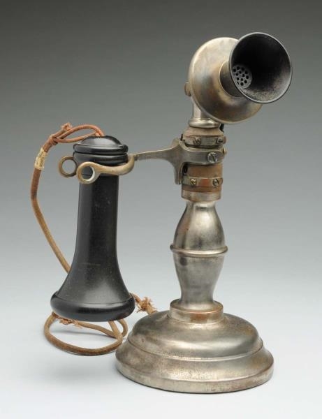 1902 WESTERN TELEPHONE CONSTRUCTION CO. DESK SET. 
