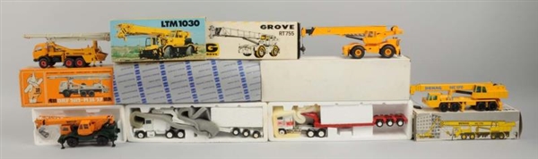 LOT OF 5: CONSTRUCTION VEHICLES.                  
