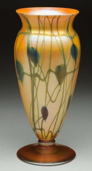 DURAND HANGING HEART AND VINE VASE.               