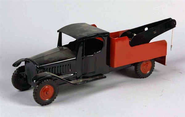 PRESSED STEEL TOW TRUCK                           