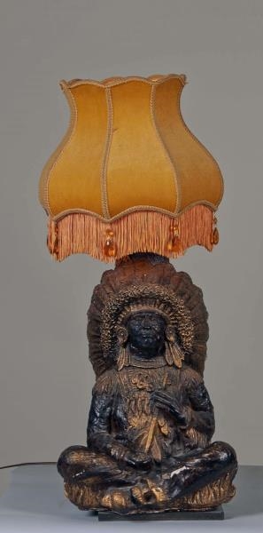 NATIVE AMERICAN INDIAN CHIEF W/ HEADDRESS LAMP    