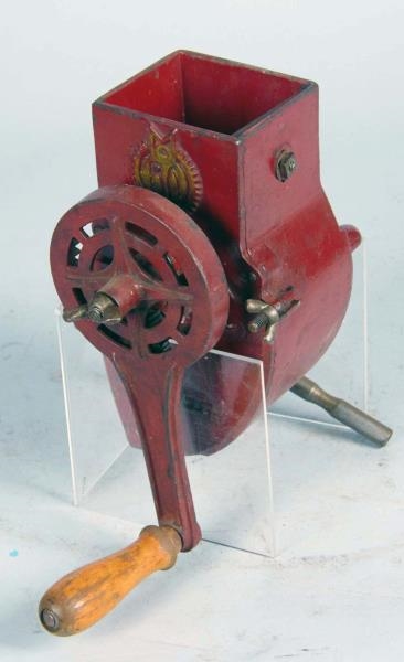 ORIONETTE MEAT GRINDER WITH WOODEN HANDLE.        