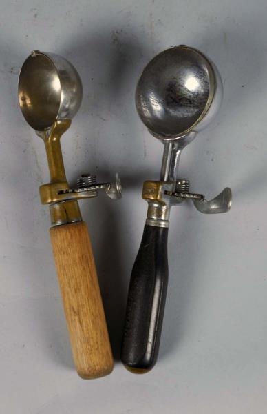 LOT OF 2: ARNOLD ICE CREAM SCOOPS                 