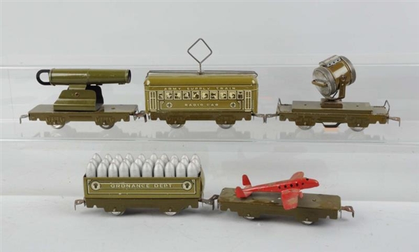 LOT OF 5: MARX 6" MILITARY TRAINS.                