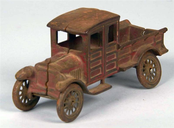 CAST IRON FORD PICKUP TRUCK TOY                   