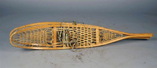 PAIR OF TUBBS SNOWSHOES #100T VERMONT             