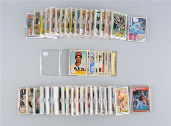 APPROX 400 1980S BASEBALL CARDS.                 
