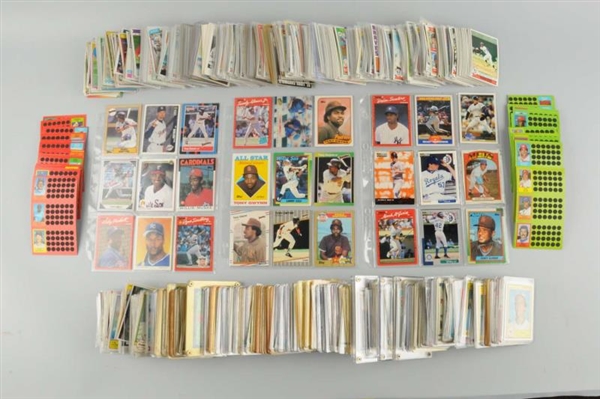APPROX 500 1970S TO CONTEMPORARY BASEBALL CARDS. 