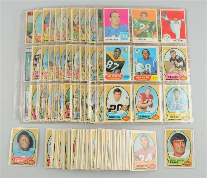 APPROX. 200 TOPPS 1960S & 70S FOOTBALL CARDS.   