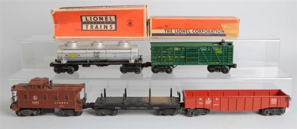 LOT OF 5: LIONEL POST - WAR ROLLING STOCK.        
