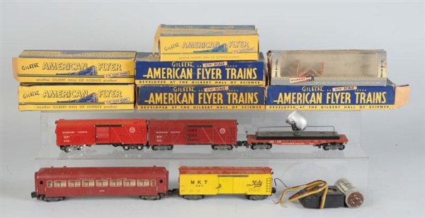 LOT OF 6: AMERICAN FLYER ROLLING STOCK WITH 955.  