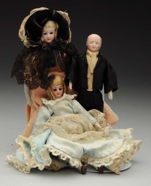 LOT OF 3: DOLL HOUSE DOLLS.                       