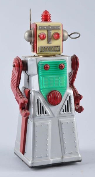 JAPANESE BATTERY-OPERATED CHIEF ROBOT MAN.        