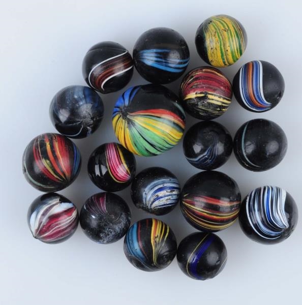 LOT OF 18: INDIAN SWIRL MARBLES.                  