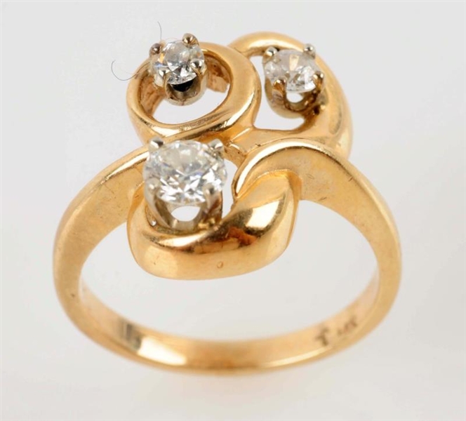 YELLOW GOLD & DIAMOND RING.                       