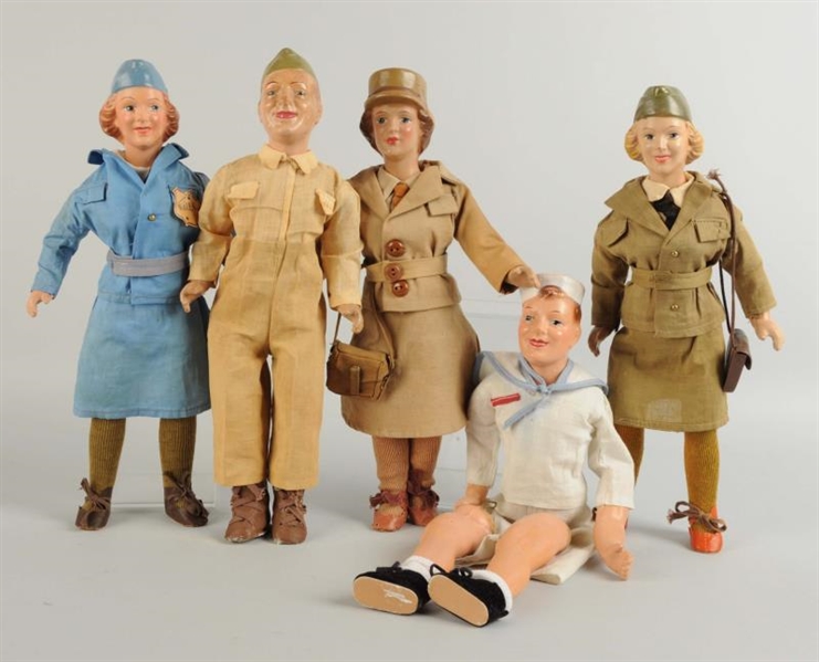 LOT OF 5: ALL COMPO 1940S MILITARY DOLLS.        