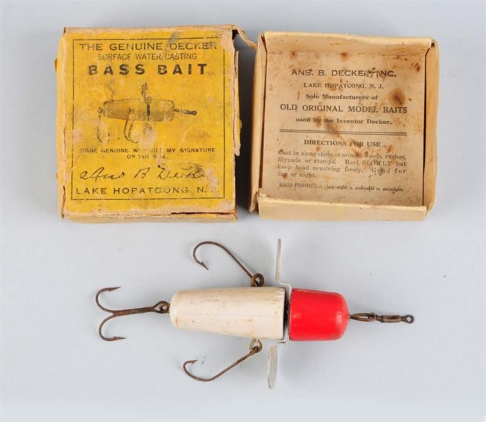 DECKER SURFACE CASTING BAIT,  IN A BOX.           
