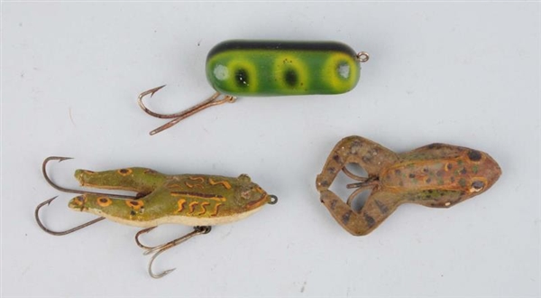 LOT OF 3: FROGS.                                  