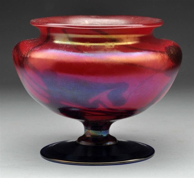 ART GLASS FOOTED BOWL.                            