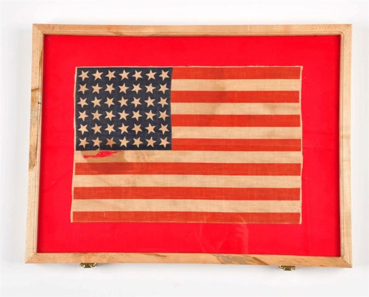 EARLY LINEN AMERICAN FLAG.                        