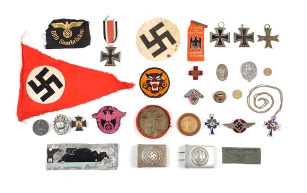 LOT OF MISC GERMAN INSIGNIA.                      