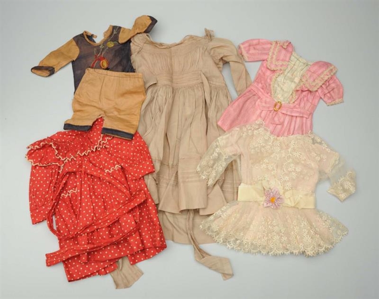 LOT OF ASSORTED DOLL CLOTHES.                     