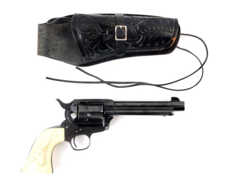 **COLT SINGLE ACTION ARMY REVOLVER.               