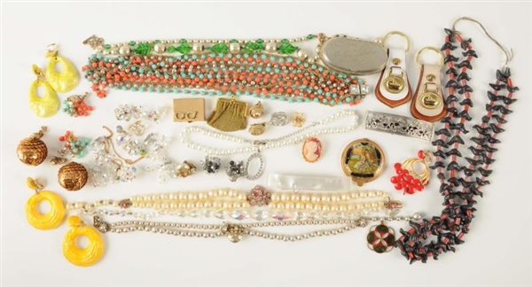 LOT OF ASSORTED COSTUME JEWELRY.                  