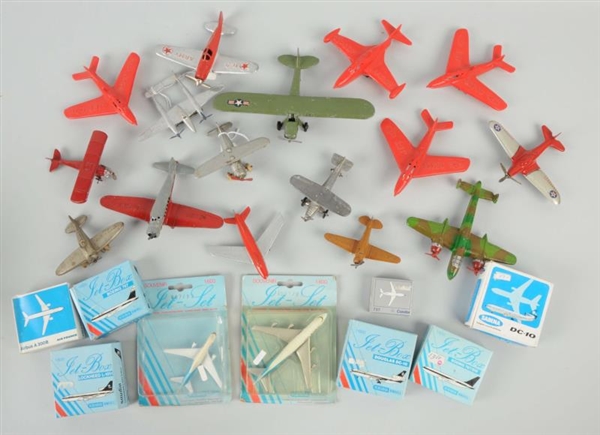 LOT OF MINIATURE TOY AIRPLANES.                   