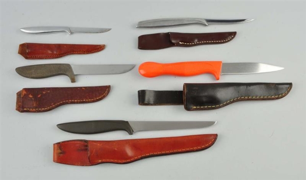 LOT OF 5: FISHING KNIVES IN CASES.                
