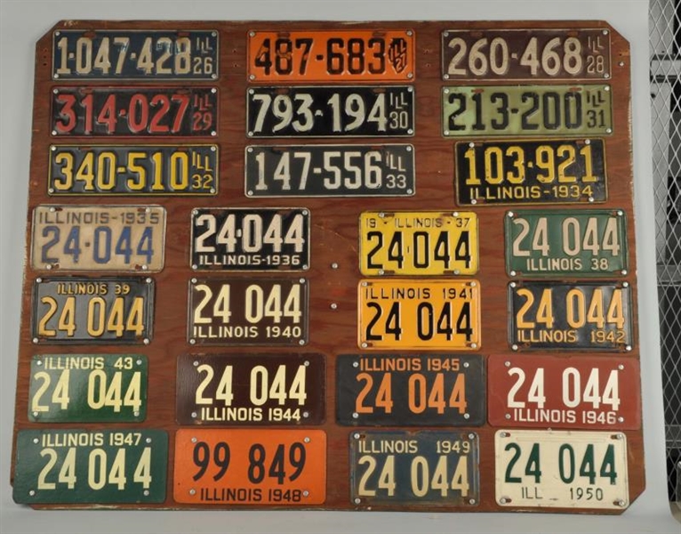 DISPLAY OF ILLINOIS LICENSE PLATES FROM 1926-1950.