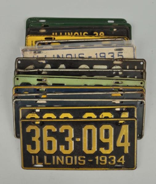 LOT OF 17: ILLINOIS LICENSE PLATES FROM 1930-1939.
