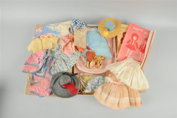 LOT OF 1950S DOLL CLOTHES.                       