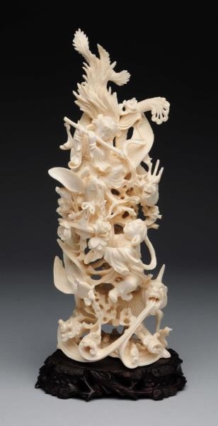 FINELY CARVED CHINESE IVORY SCULPTURE.            