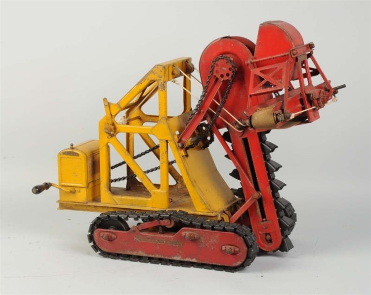 PRESSED STEEL BUDDY L TRENCH DIGGER.              